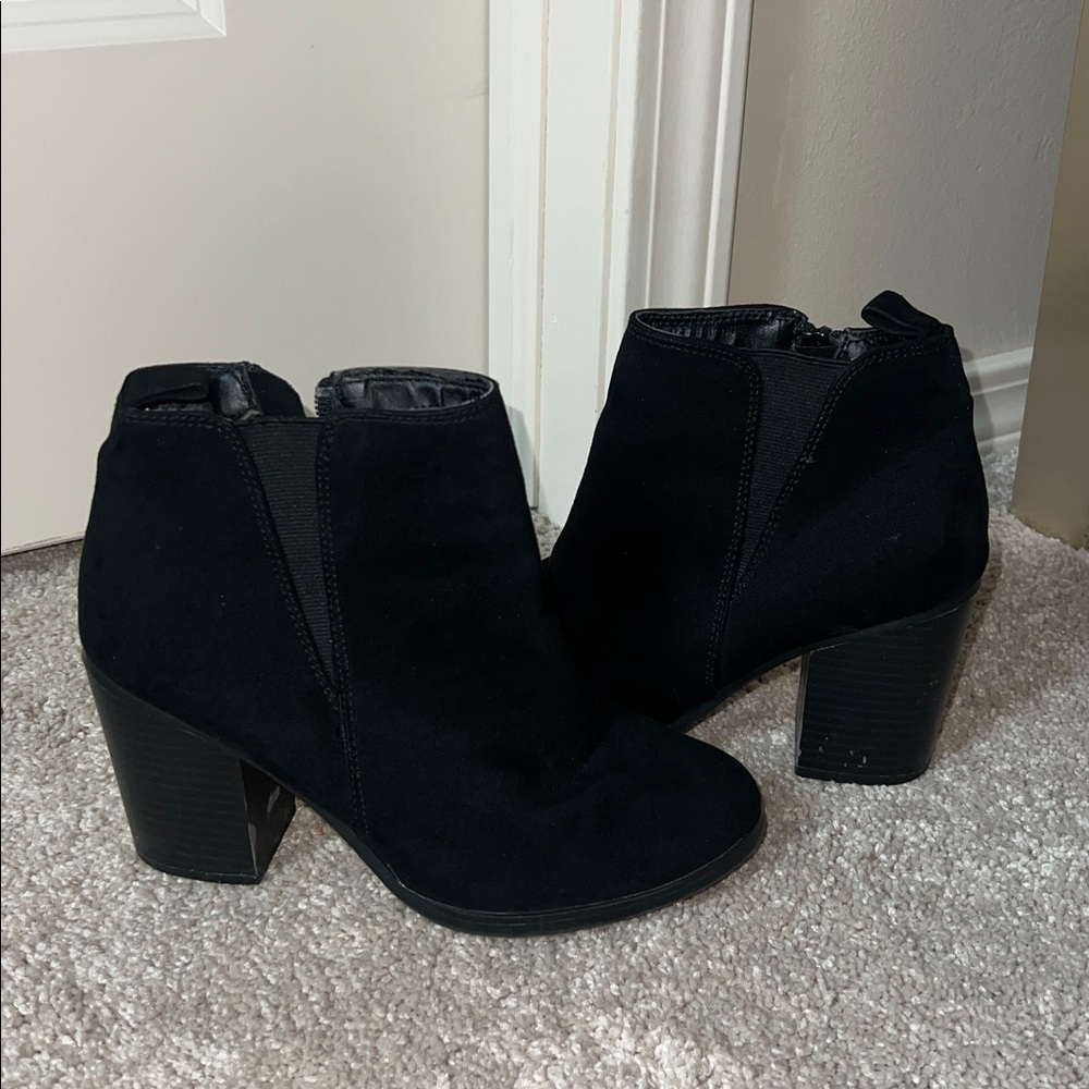 Express Booties - Picture 2 of 5